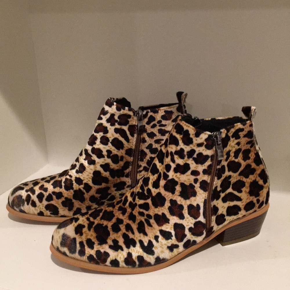 NEW Velvet leopard booties